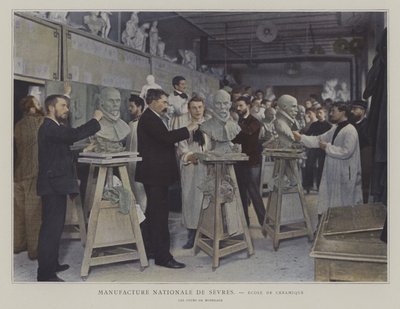 Fransa, Sevres porselen fabrikasının seramik okulunda modelleme sınıfı (renkli fotoğraf) by French Photographer