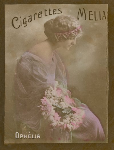 Ophelia, Shakespeare karakterini oynayan kız by French Photographer