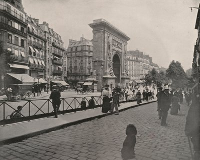 Paris: Porte St Denis, Öğle Yemeği Saati (s/b fotoğraf) by French Photographer