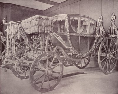 Paris: Kraliyet Arabası, Musee Cluny (s/b fotoğraf) by French Photographer