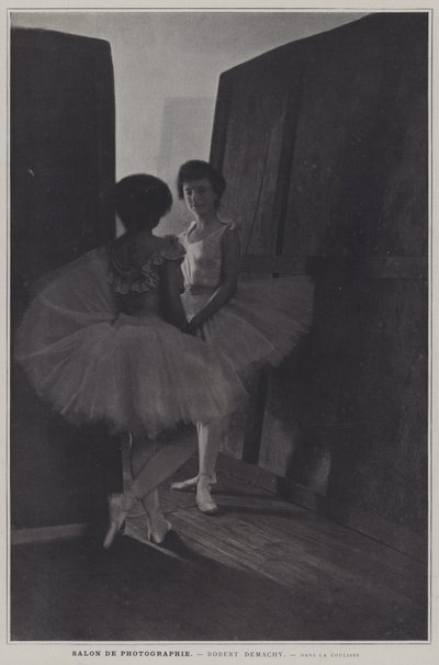 Fotoğrafçının Salonu: Sahne Arkası (s/b fotoğraf) by French Photographer
