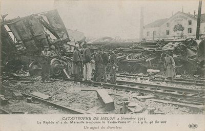 Fransa'da Melun'da tren kazası, 4 Kasım 1913. Enkazın görünümü. 1913 yılında gönderilen kartpostal. by French Photographer