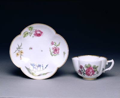 Fincan ve fincan tabağı, Vincennes, c.1745-52 (porselen) by French School