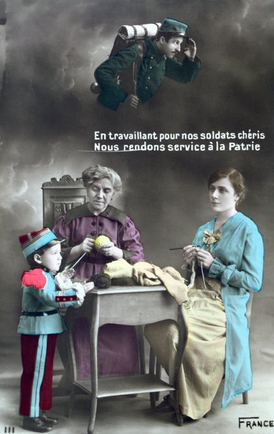 1914-18, 1915 Birinci Dünya Savaşı sırasında kadınların rolünü betimleyen Fransız vatansever kartpostal by French School