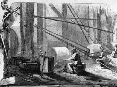 Tüfek tabancalarının imalatı: taş tekerlekleri olan demir silindirlerin parlatılması. 12 Aralık 1857 tarihli “” Le Monde Illustré”” n°35