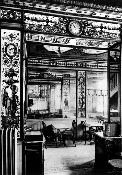 Paris, kafenin içinde Grand Vefour. by French School