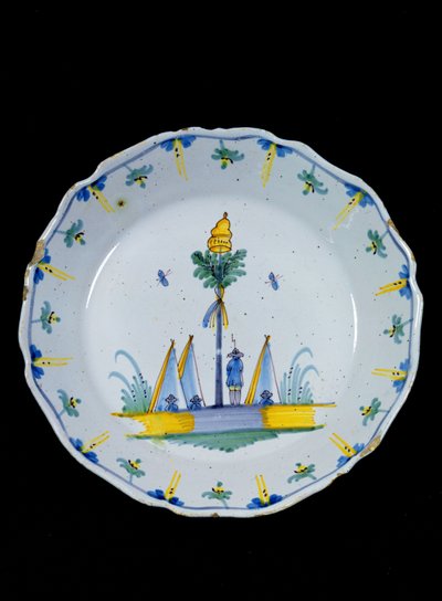 Üç çadırın dibine dikilmiş Özgürlük Ağacı ile süslenmiş tabak (seramik) by French School