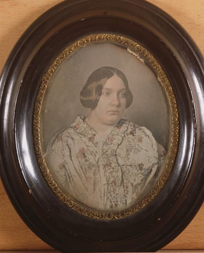 Bilinmeyen bir kadının portresi, 1850 (renkli dagerreyotipi) by French School