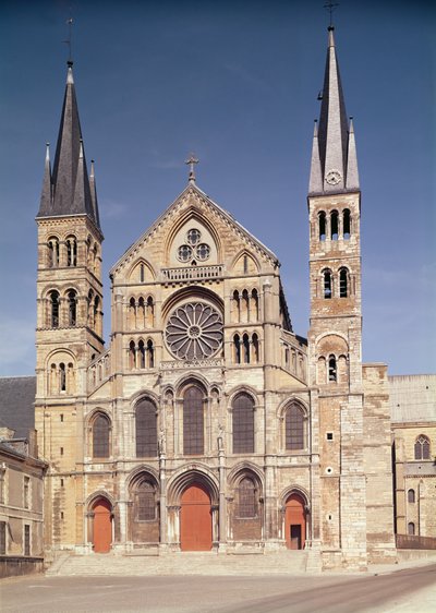 Manastırın ana cephesi by French School