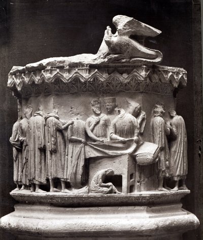 Perdeleri gösteren kabartma by French School