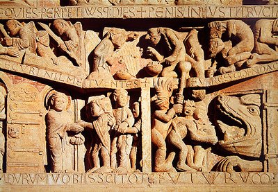 Aziz Petrus kutsanmışları cennete alır ve lanetlileri cehennemin ağzına alır, Batı Portalı Tympanum