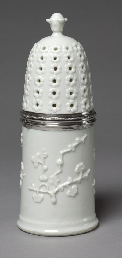 Sugar Caster, üretici Saint Cloud Porselen Fabrikası, c.1732-1738 by French School