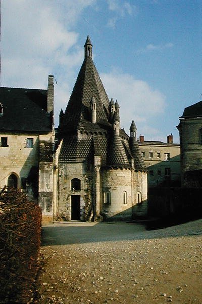Tur dEvrault by French School