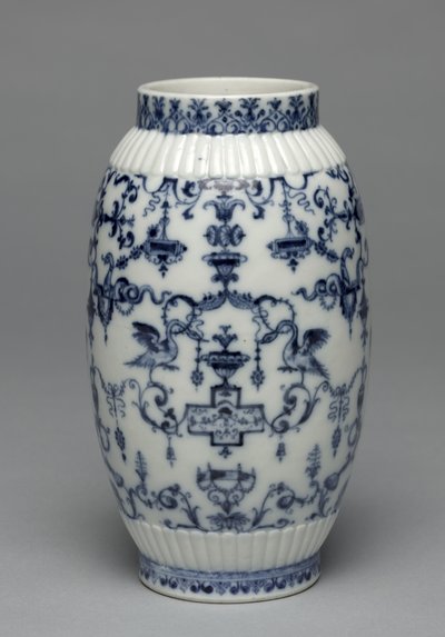 Vazo, Aziz Bulut Porselen Fabrikası, c.1695-1700 by French School
