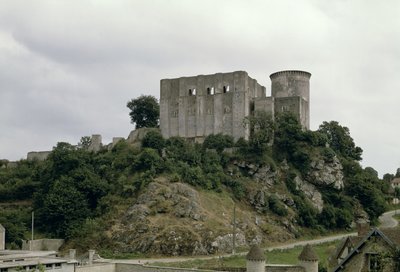 Tour de Talbot ve kalenin görünümü (ayrıca bkz. 87682) by French School