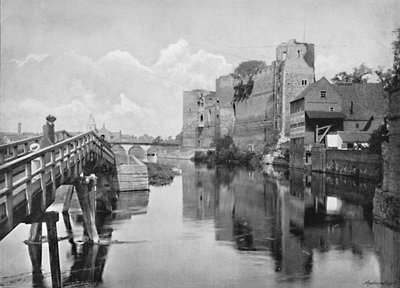 Newark Kalesi ve Köprüsü, c1896 by Frith and Co
