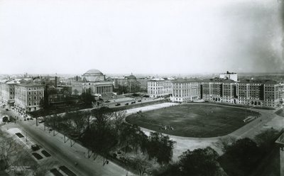 Güneybatıdan Columbia Üniversitesi kampüsü, New York, 1910 by G.P. Hall und Sohn