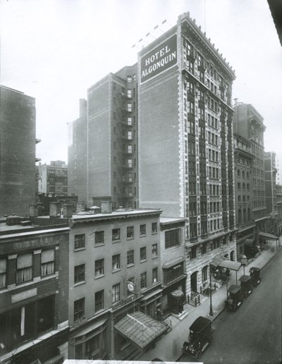 Hotel Algonquin, West 44th Street, New York by G.P. Hall und Sohn