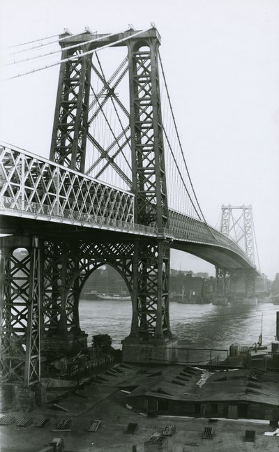 Doğu Nehri üzerindeki Williamsburg Köprüsü, inşaat sırasında, 1898 by G.P. Hall und Sohn