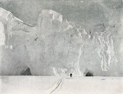 Victoria Ülkesinde Bir Buzulun Yüzü, c1911, 1913. by G. Murray Levick