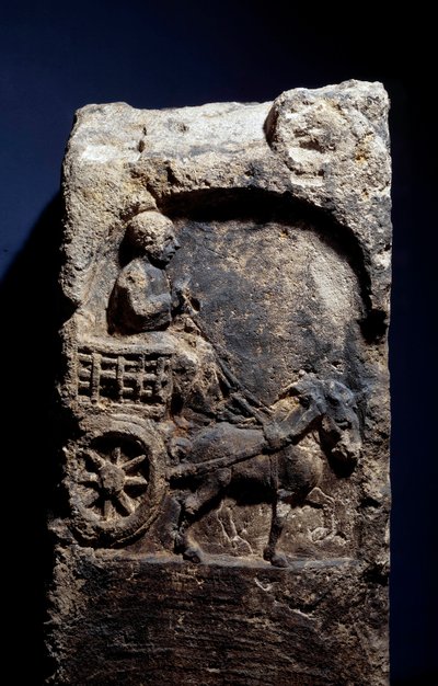 Art Gallo Romain: Bir ata koşumlanmış bir arabadaki bir adamı temsil eden stel. 50 M.Ö.-100 MS. Metz. güzel Sanatlar Müzesi by Gallo Roman