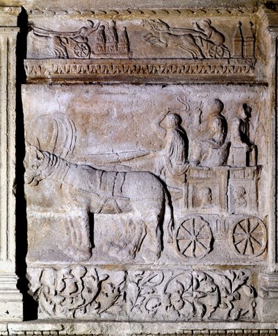 Gallo-Roma döneminden, atların ateşlediği, yolcu taşıyan bir arabayı betimleyen alçak kabartma. Avignon, Musee Calvet by Gallo Roman Gallo Roman