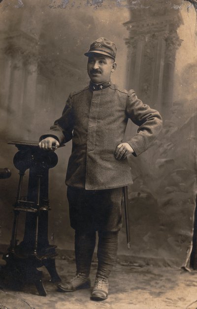 "GM R. Army (I. Dünya Savaşı)" albümü: 23. Alayın askerleri. Ülkeye göre üniformalı Bölgesel Milisler (s/b fotoğraf) by Gemmi Gemmi