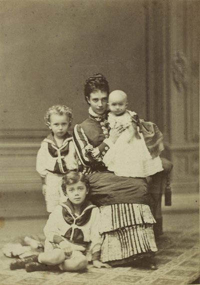Çocuklarla Büyük Düşes Maria Fyodorovna, Nicholas Alexandrovich, George..., c. 1875. by Georg Emil Hansen