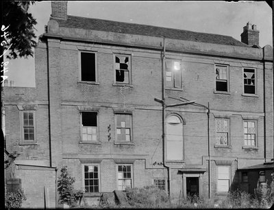 Kirby Evi, Küçük Park Caddesi, Coventry, 1941. by George Bernard Mason