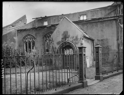 Aziz Benedict Kilisesi, Aziz Benedict Caddesi, Norwich, Norfolk, 1942. by George Bernard Mason