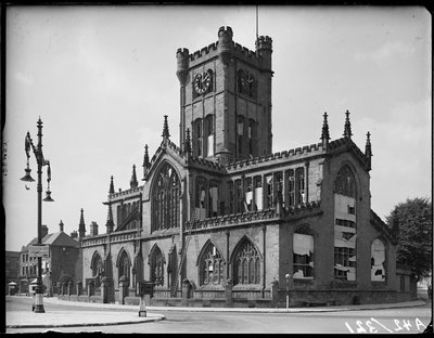Vaftizci Yahya Kilisesi, Fleet Caddesi, Bablake, Coventry, 1941. by George Bernard Mason