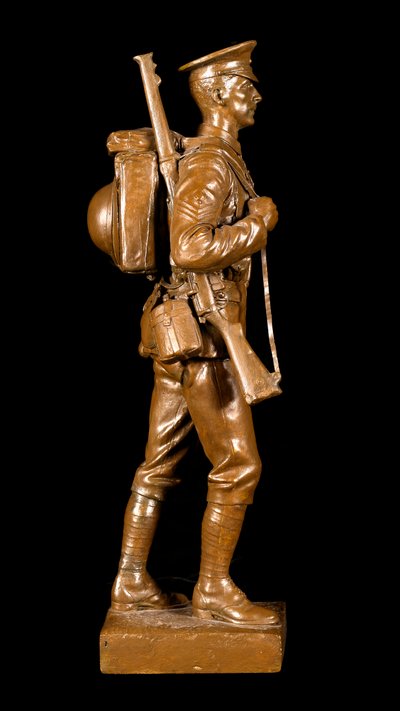 Yürüyüş Düzeninde Koruma Muhafızları Çavuşu, c.1920 (bronz renkli patineli sıva) by George Edward Wade
