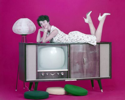 Japon mobilyaları için reklam by Bartolome Esteban and studio Murillo