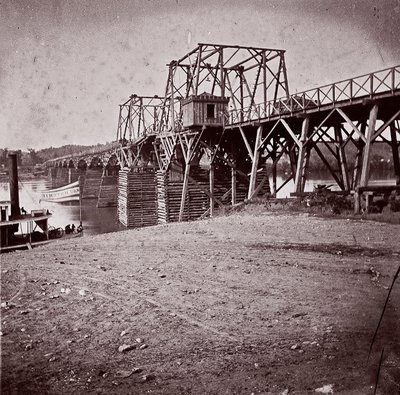 Chattanooga'da Tennessee Nehri Boyunca Köprü, yaklaşık. 1864. by George N. Barnard