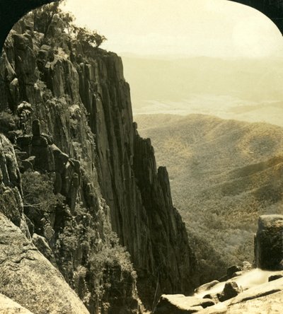 The North Side of the Gorge, Buffalo Ranges, Victoria, Avustralya, c1909. by George Rose