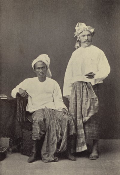 Burma: Bir futbol yoldaşıyla birlikte Burma elbiseli yazar (1878) (s/b fotoğraf) by Georges Bertin Scott
