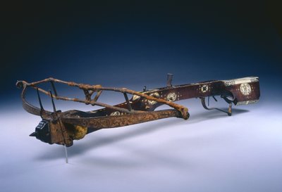 Pelet tatar yayı (ahşap, boynuz, keten ve çelik) by German School
