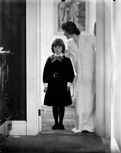 Gertrude Kasebier (1852-1934). by Gertrude Käsebier