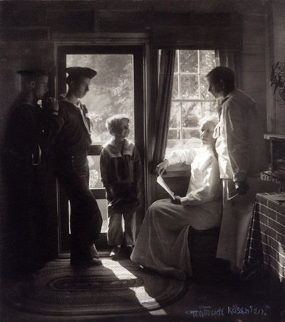 Evde güneş ışığı by Gertrude Käsebier