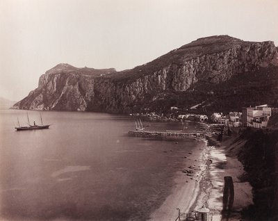 Capri'nin panoramik manzarası by Giorgio Sommer