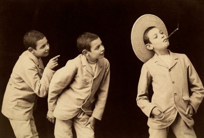 "Çoklu Fotoğraf". Genç bir çocuğun fotoğrafik çalışması by Phillipe de Marlier