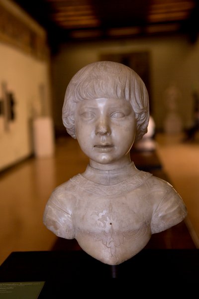 Bir çocuğun büstü by Giovanni Cristoforo Romano