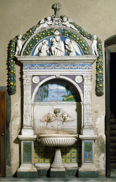 Giovanni della Robbia (1469-1529) 1498 tarafından mermer ve pişmiş topraktan yüksek kabartmalı decoree çeşme 1498. Sacristy of Santa Maria Novella, Floransa by Giovanni della Robbia