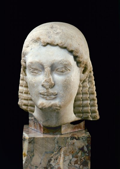 Atina'dan bir Kouros başı, MÖ 510 dolayları (mermer) by Greek