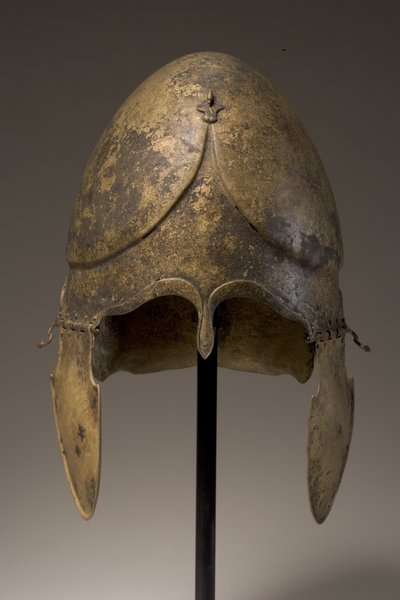 Fallik aplikeli miğfer, Chalcidian, MÖ 5.-4. yy (bronz) (ayrıca bkz. 249031 ve 34) by Greek