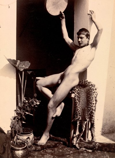 Çıplak bir erkek portresi, c.1895 by Guglielmo Plüschow