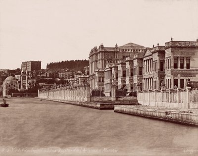 Dolmabahçe Sarayı ve Alman Büyükelçiliği by Guillaume Berggren