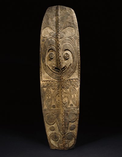 Oval Doğu Sepik kalkanı, Wogamusin veya April Nehri (ahşap) by Guinean New