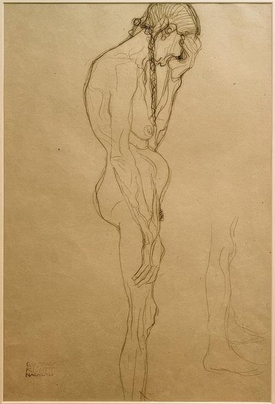 Sağdaki profilde duran yaşlı kadın, bacak çalışması by Gustav Klimt