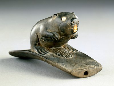 Beaver effigy platform borusu, 100 BC-200 AD (boru taşı, inci ve kemik) by Havana Hopewell culture